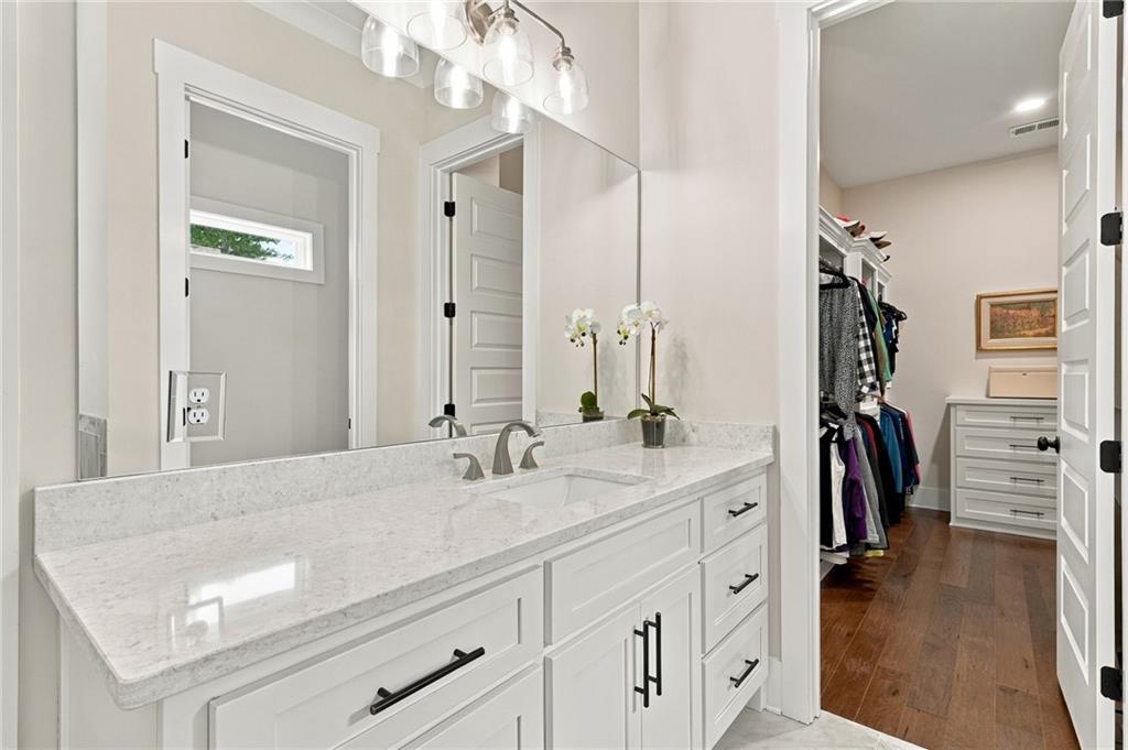565 Mountain Road Woodstock, GA 30188 - Photo 32 of 48 Gallery Image 32