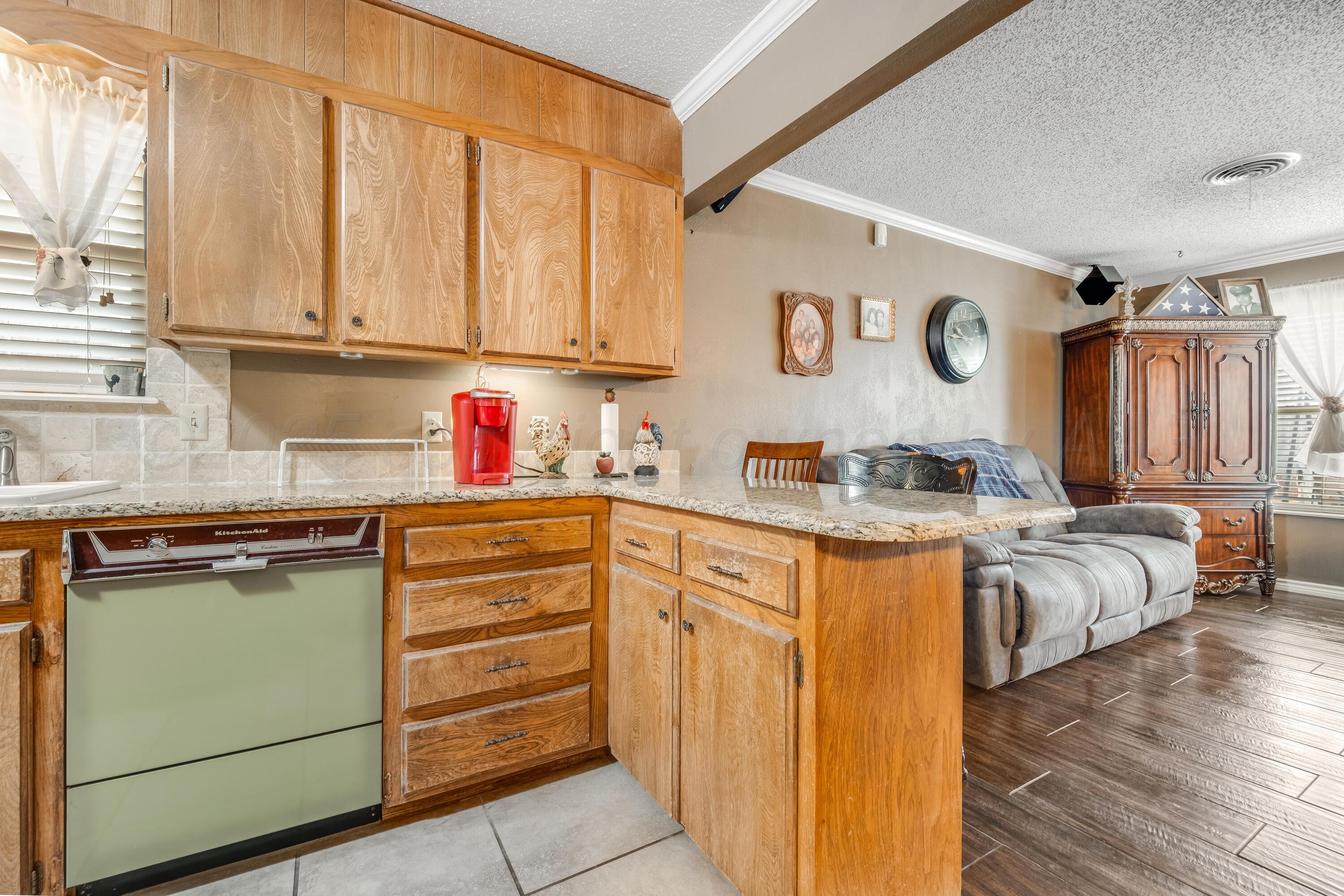 4819 South Rusk Street Amarillo, TX 79110 - Photo 13 of 31 Kitchen - 4