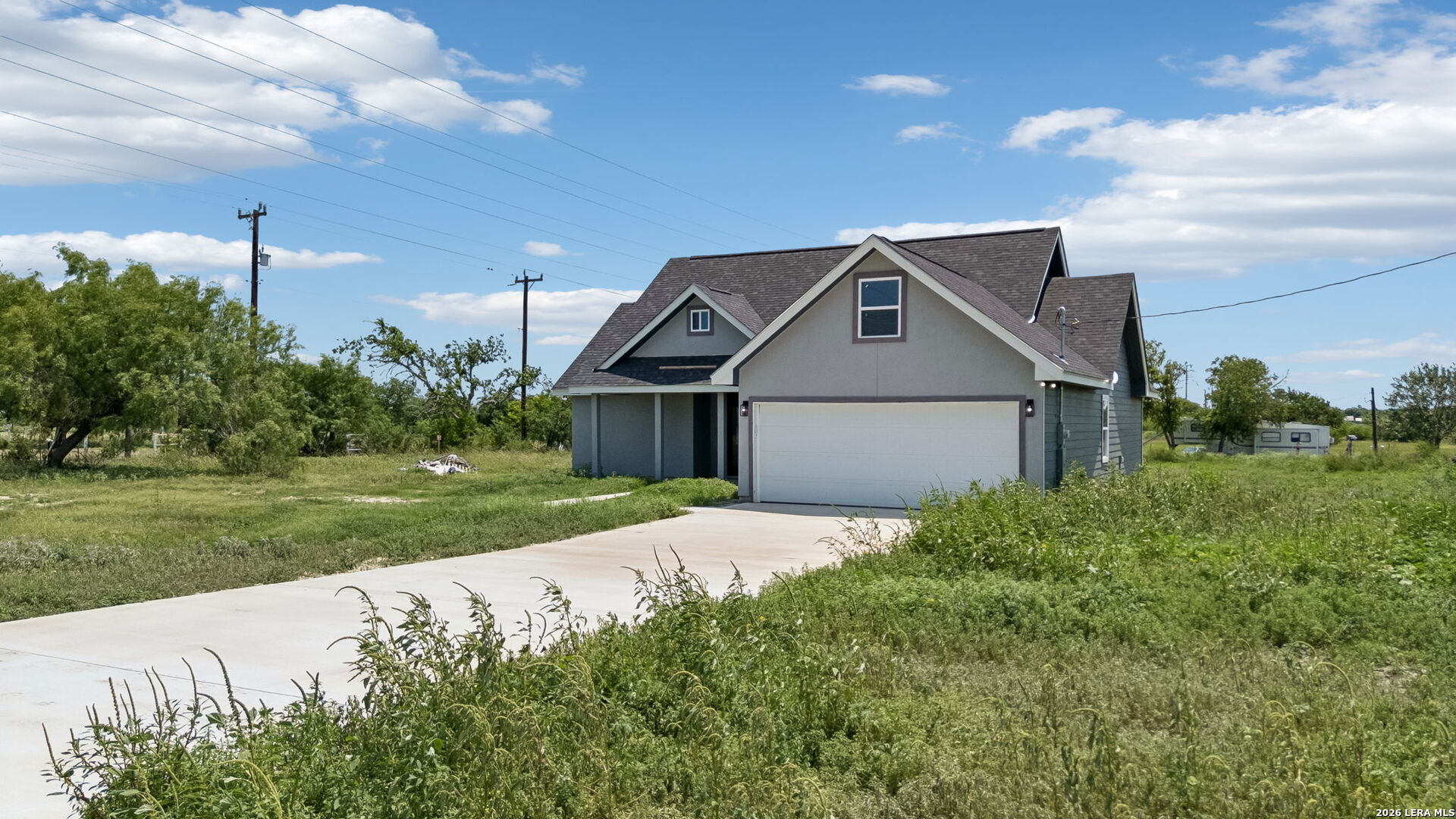 123 Ranchero Natalia, TX 78059 - Photo 4 of 46