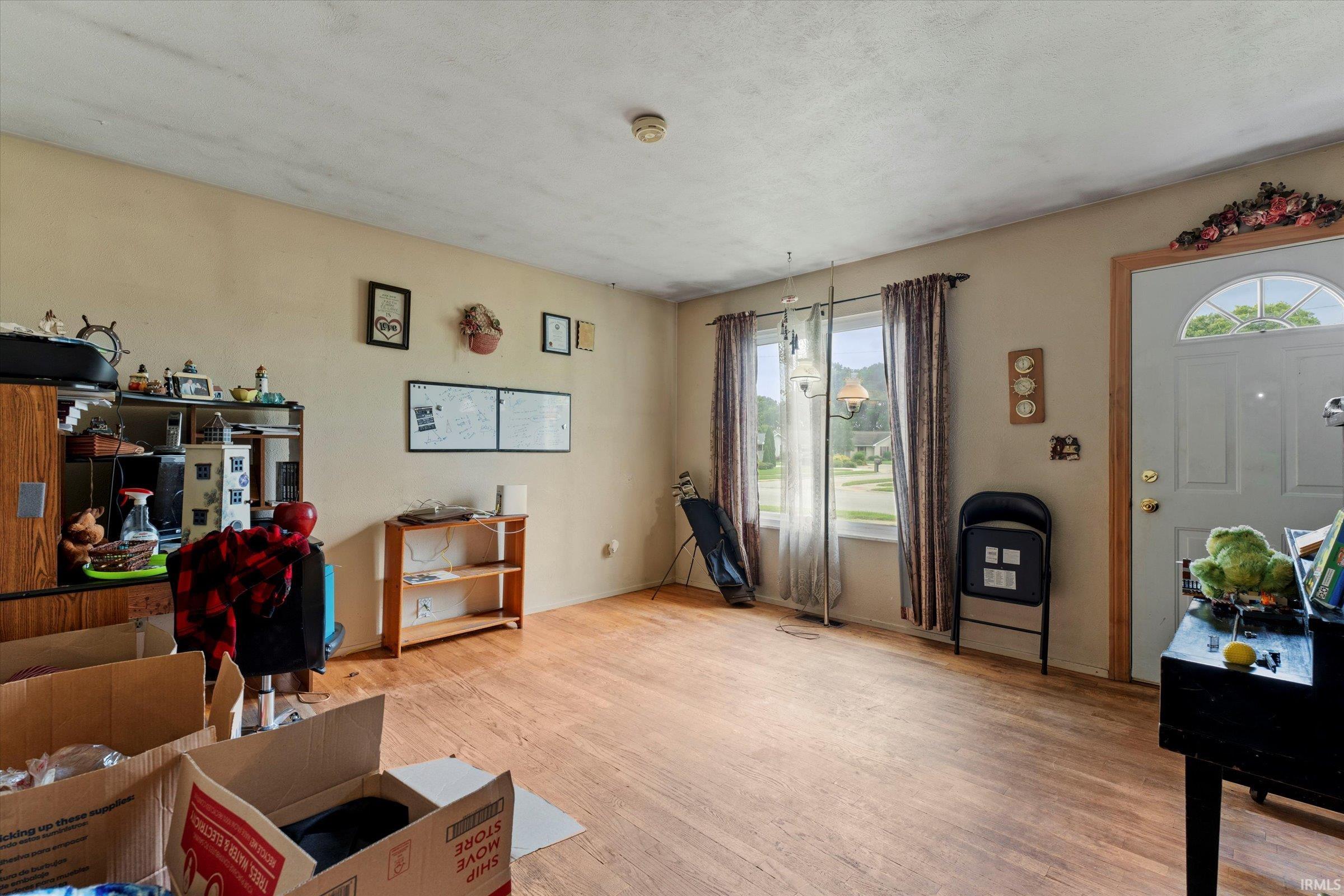2718 Hampton Road Mishawaka, IN 46544 - Photo 3 of 35 Gallery Image 3