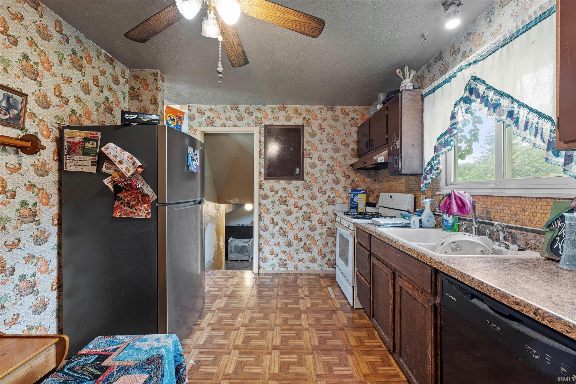 2718 Hampton Road Mishawaka, IN 46544 - Photo 8 of 35 Gallery Image 8
