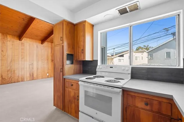 $1,735,000 | 5829 2nd Street, Long Beach, CA 90803