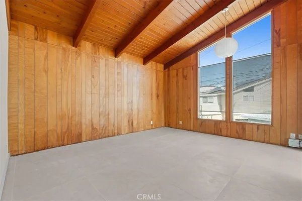 $1,735,000 | 5829 2nd Street, Long Beach, CA 90803