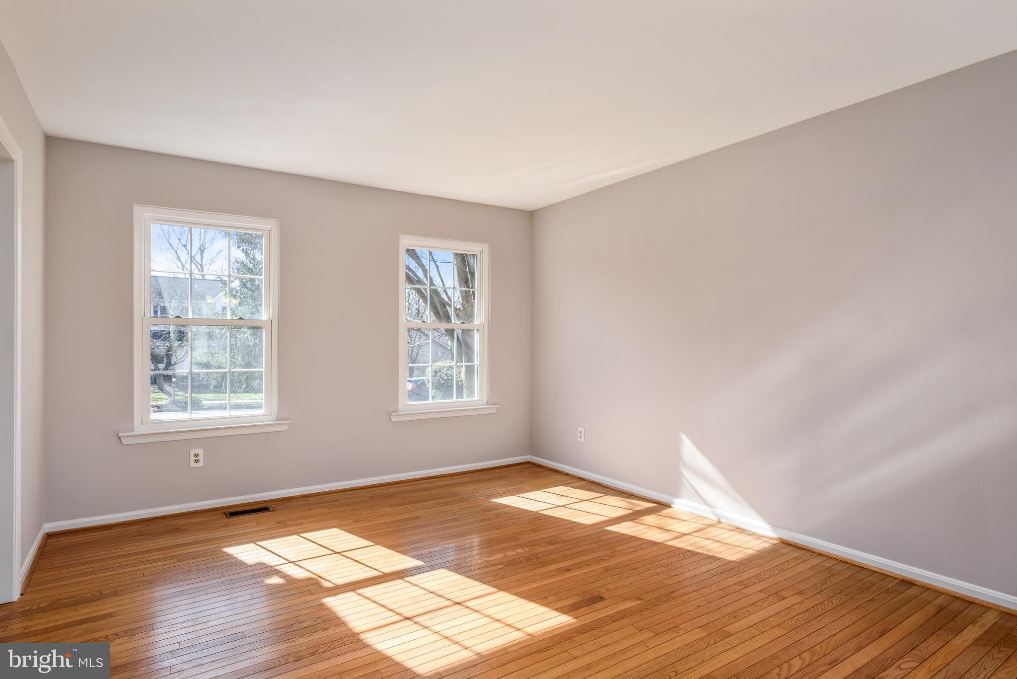 135 Seneca Ridge Drive Sterling, VA 20164 - Photo 16 of 41 Gallery Image 16