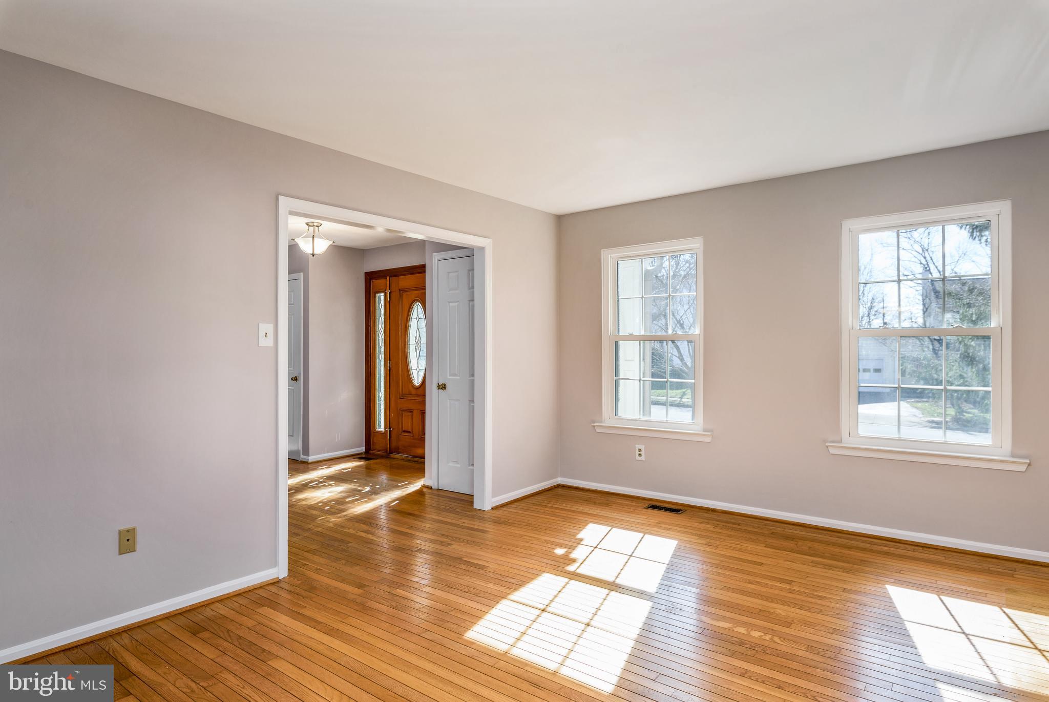 135 Seneca Ridge Drive Sterling, VA 20164 - Photo 17 of 41 Gallery Image 17
