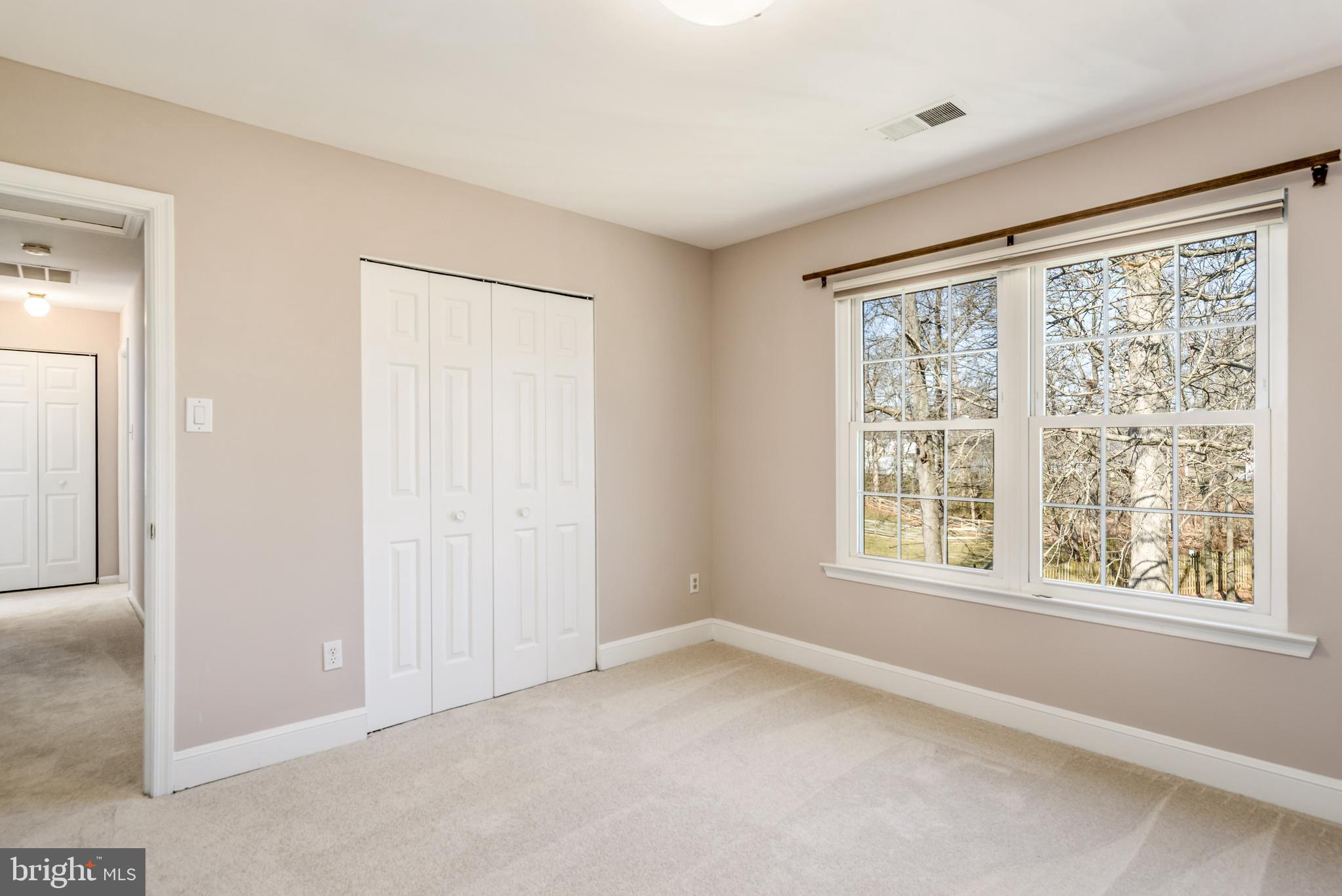 135 Seneca Ridge Drive Sterling, VA 20164 - Photo 20 of 41 Gallery Image 20