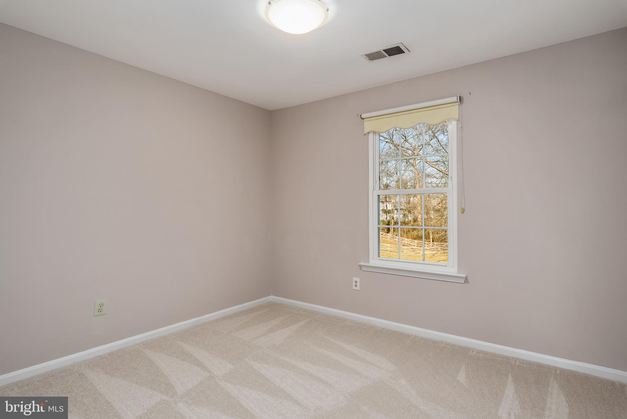 135 Seneca Ridge Drive Sterling, VA 20164 - Photo 23 of 41 Gallery Image 23