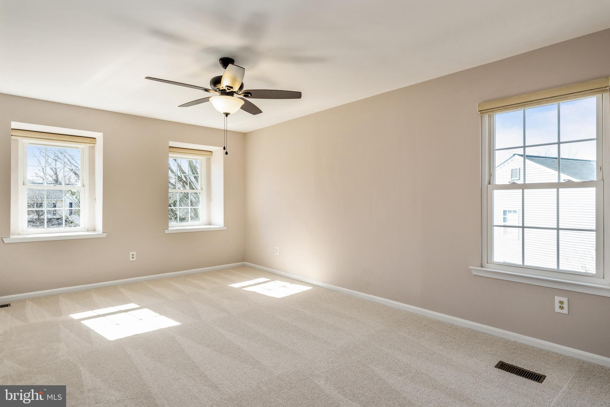 135 Seneca Ridge Drive Sterling, VA 20164 - Photo 25 of 41 Gallery Image 25