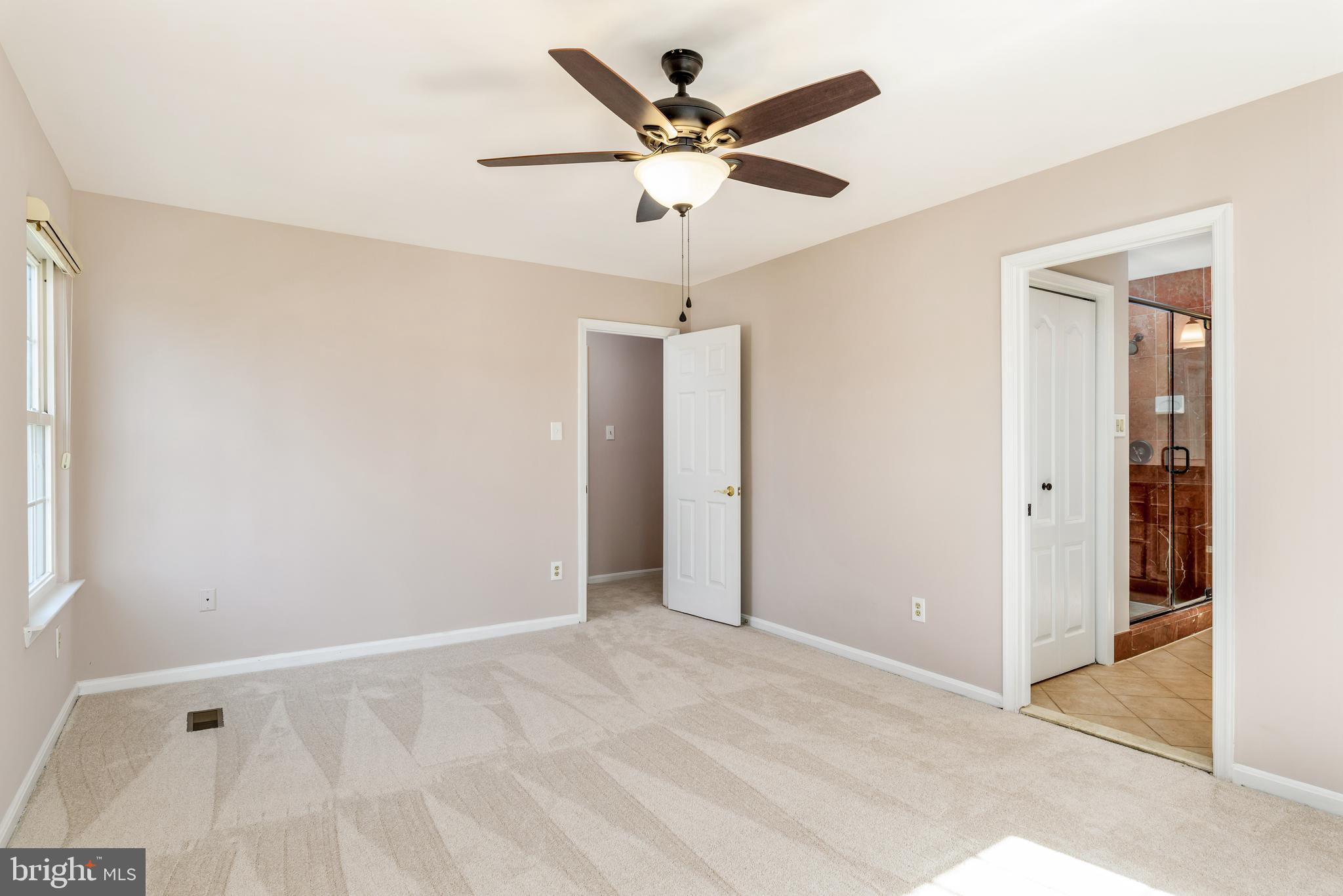 135 Seneca Ridge Drive Sterling, VA 20164 - Photo 27 of 41 Gallery Image 27
