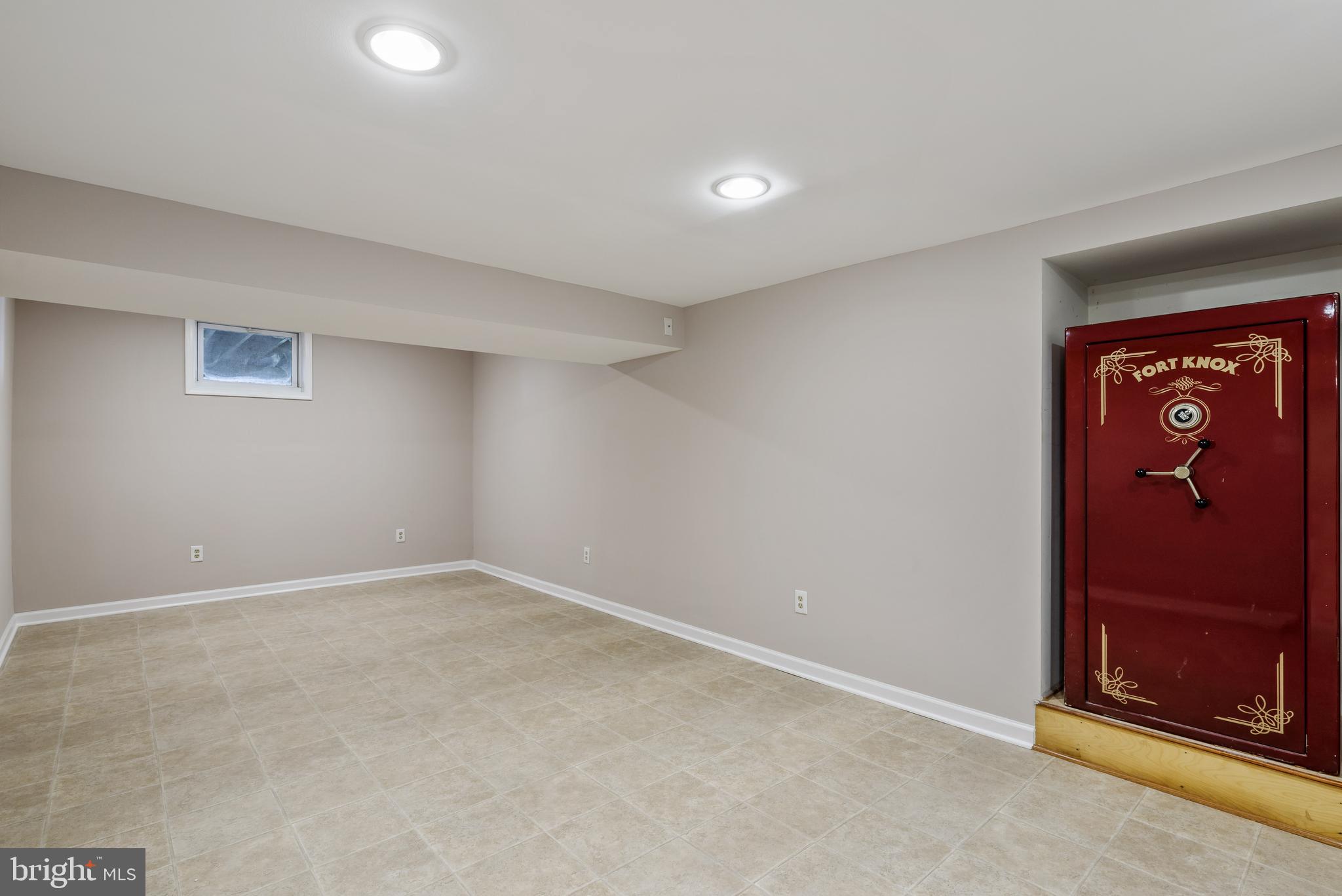 135 Seneca Ridge Drive Sterling, VA 20164 - Photo 31 of 41 Gallery Image 31