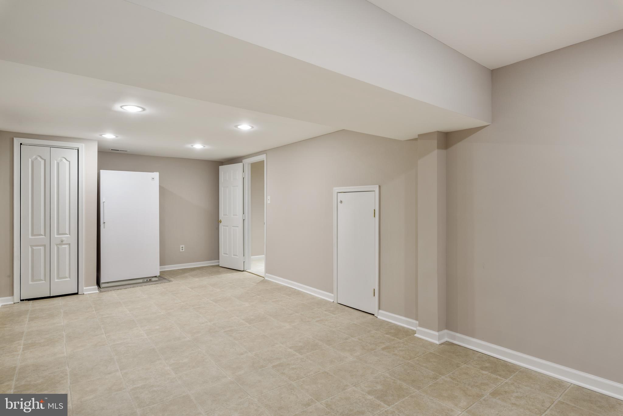 135 Seneca Ridge Drive Sterling, VA 20164 - Photo 32 of 41 Gallery Image 32