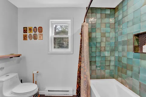 $349,900 | 1066 Knollwood Drive, Tobyhanna, PA 18466