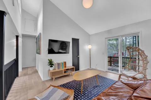 $349,900 | 1066 Knollwood Drive, Tobyhanna, PA 18466