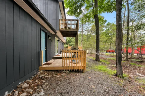 $349,900 | 1066 Knollwood Drive, Tobyhanna, PA 18466