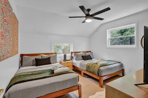 $349,900 | 1066 Knollwood Drive, Tobyhanna, PA 18466