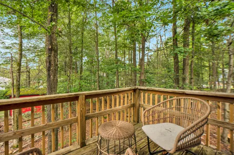 $349,900 | 1066 Knollwood Drive, Tobyhanna, PA 18466