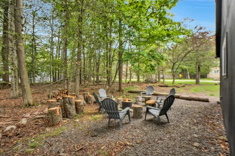 $349,900 | 1066 Knollwood Drive, Tobyhanna, PA 18466