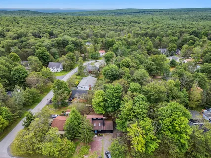 $349,900 | 1066 Knollwood Drive, Tobyhanna, PA 18466