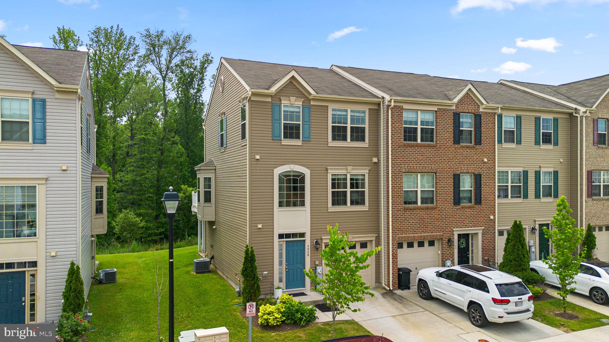 Gorgeous end-of-group home!