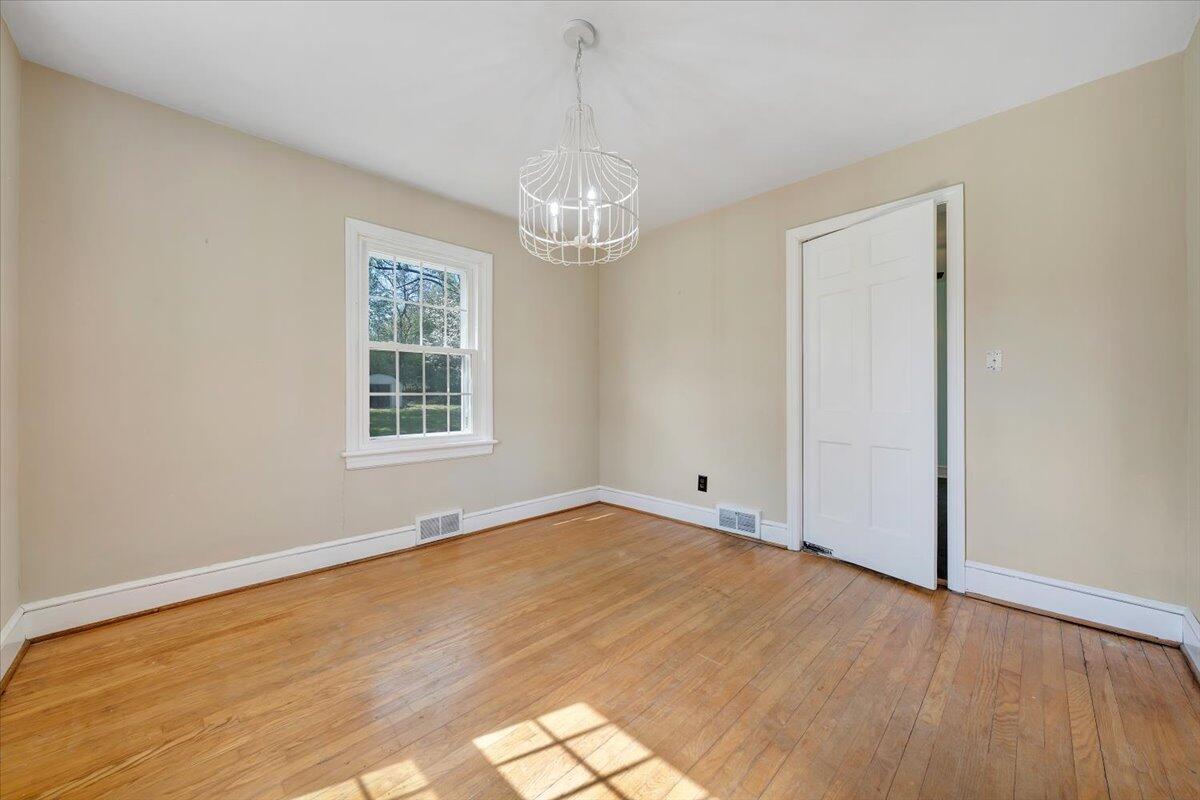 4616 Cove Road Roanoke, VA 24017 - Photo 18 of 33 07-MIB07140