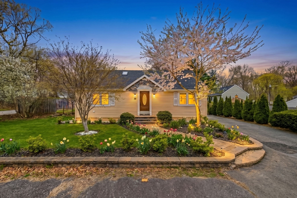 39 Brook Street Mansfield, MA 02048 - Photo 34 of 38