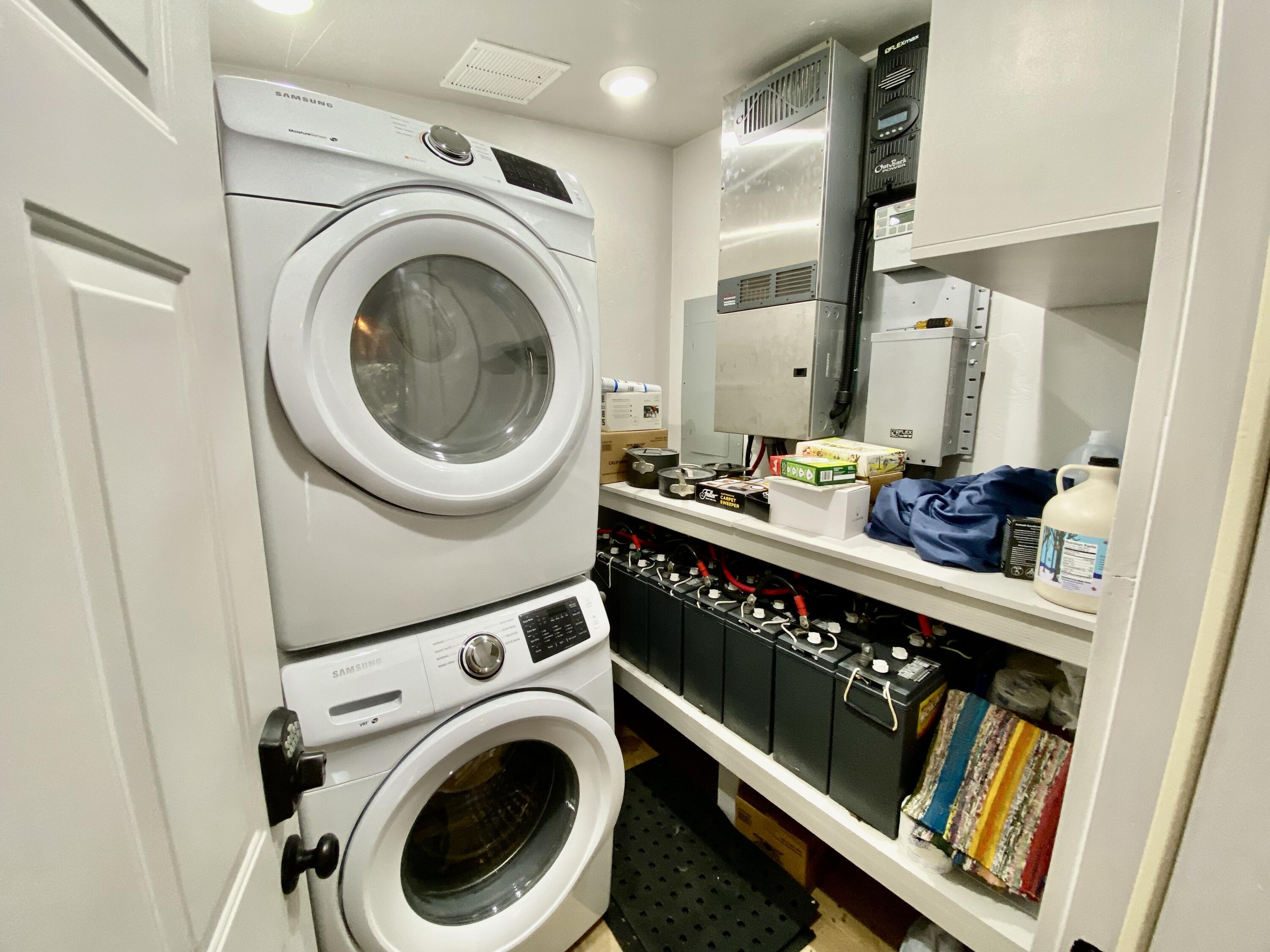 53080 4s02 Idyllwild, CA 92549 - Photo 21 of 77 a view of a hallway with washer and dryer