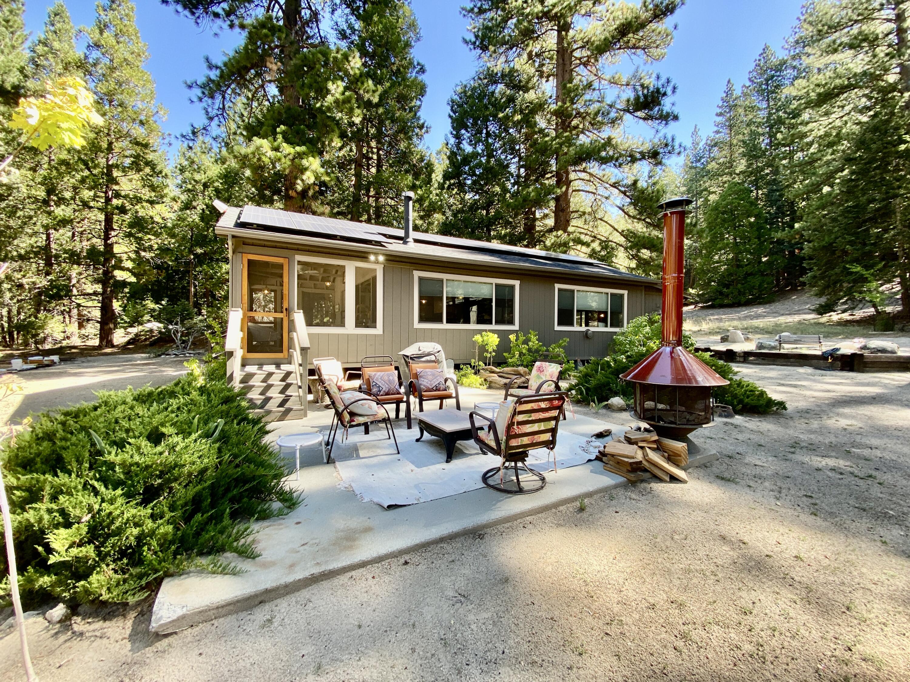 53080 4s02 Idyllwild, CA 92549 - Photo 37 of 77 a view of a backyard with a patio