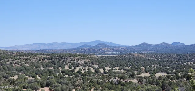 $550,000 | 21095 McKenzie Drive, Kingman, AZ 86401