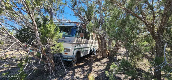 $550,000 | 21095 McKenzie Drive, Kingman, AZ 86401