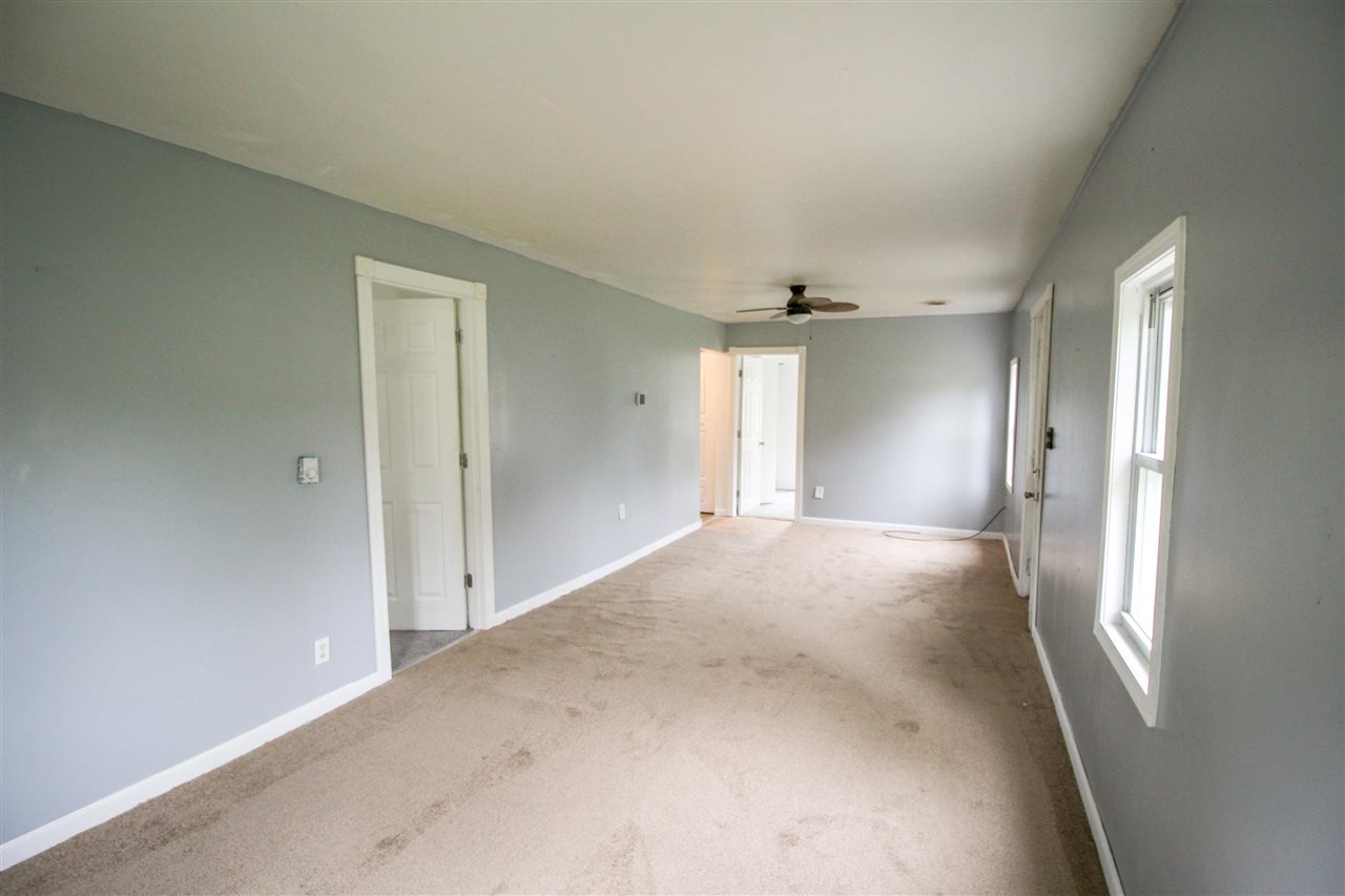 9211 North Seymour Road Flushing, MI 48433 - Photo 9 of 20 50040964-8.JPG