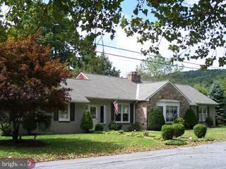 325 Poplar Road Riegelsville, PA 18077 - Photo 1 of 6