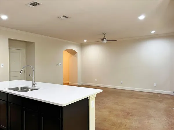 $1,895 | 1312 West Jefferson Street, Unit 3, Waxahachie, TX 75165