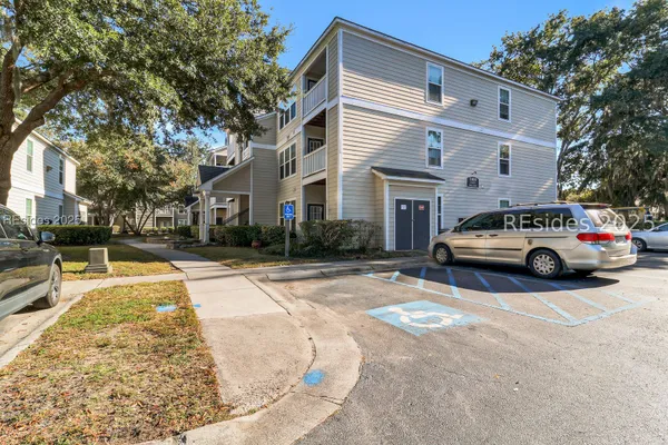 $210,000 | 100 Kensington Boulevard, Unit 1013, Bluffton, SC 29910