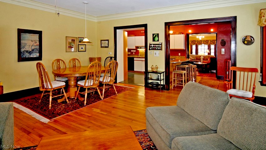2924 East Overlook Road Cleveland, OH 44118 - Photo 3 of 23 Gallery Image 3
