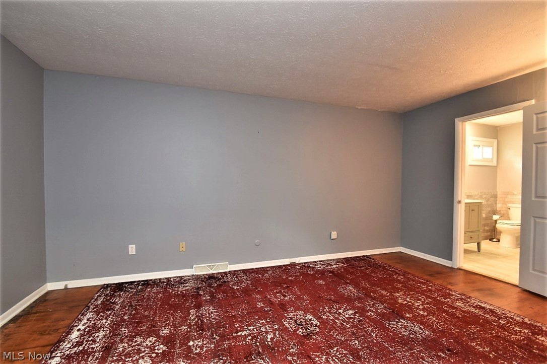 1765 Oakes Road Broadview Heights, OH 44147 - Photo 15 of 28 Owner's Suite