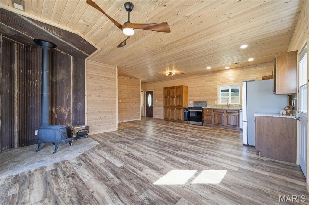 1387 Hartshorn Road Hermann, MO 65041 - Photo 8 of 49