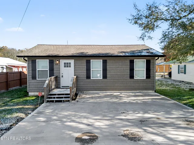$229,900 | 210 Church Avenue, Rocky Top, TN 37769