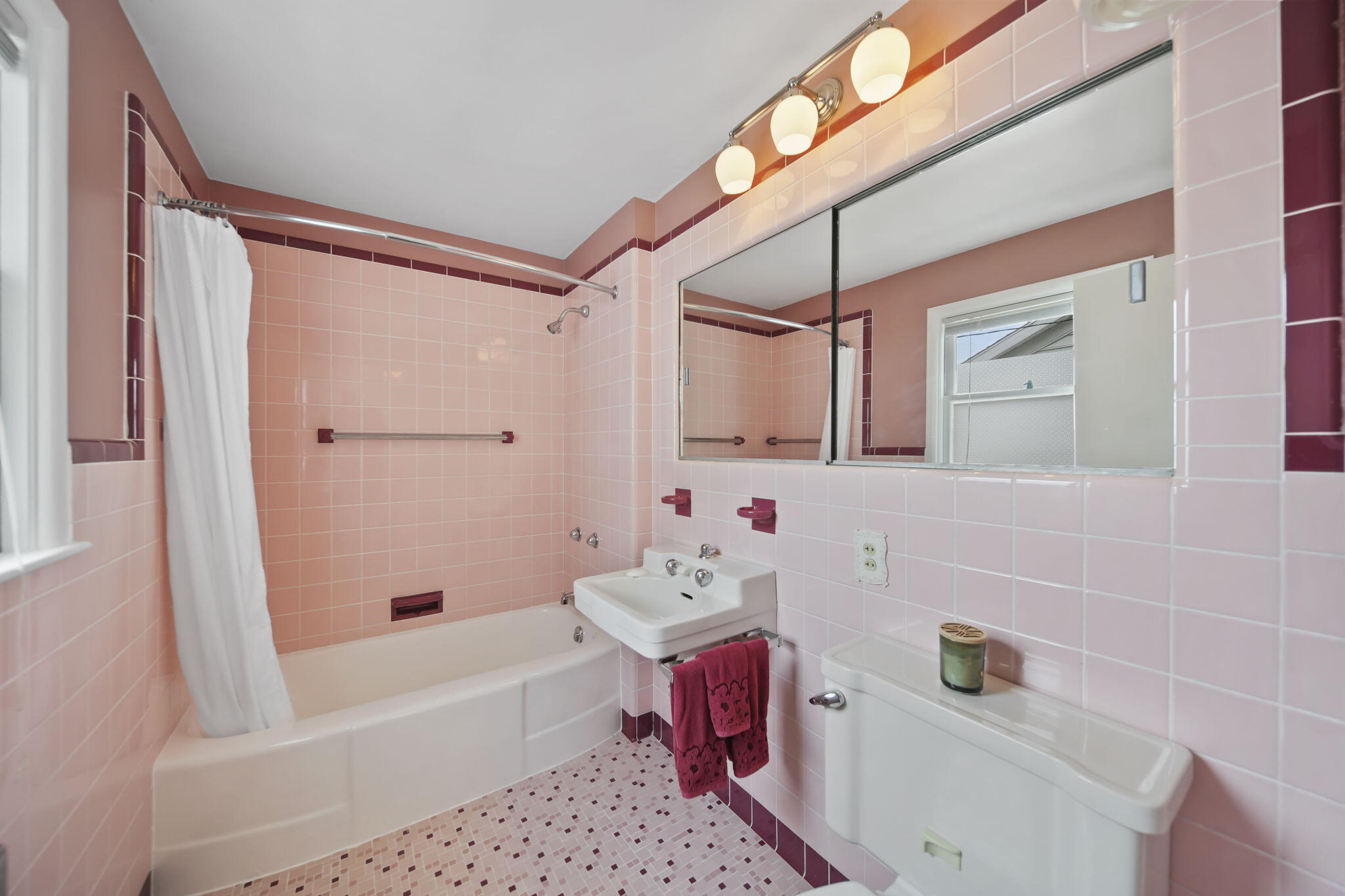 110 South Wisner Street Jackson, MI 49203 - Photo 14 of 44 main floor bath