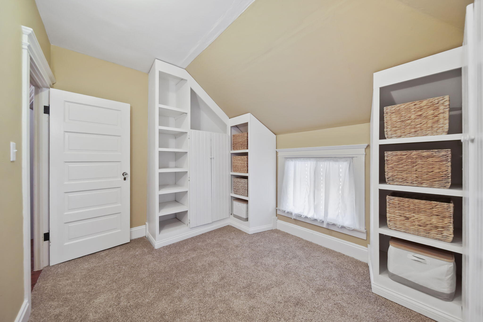 110 South Wisner Street Jackson, MI 49203 - Photo 29 of 44 bedroom 4a