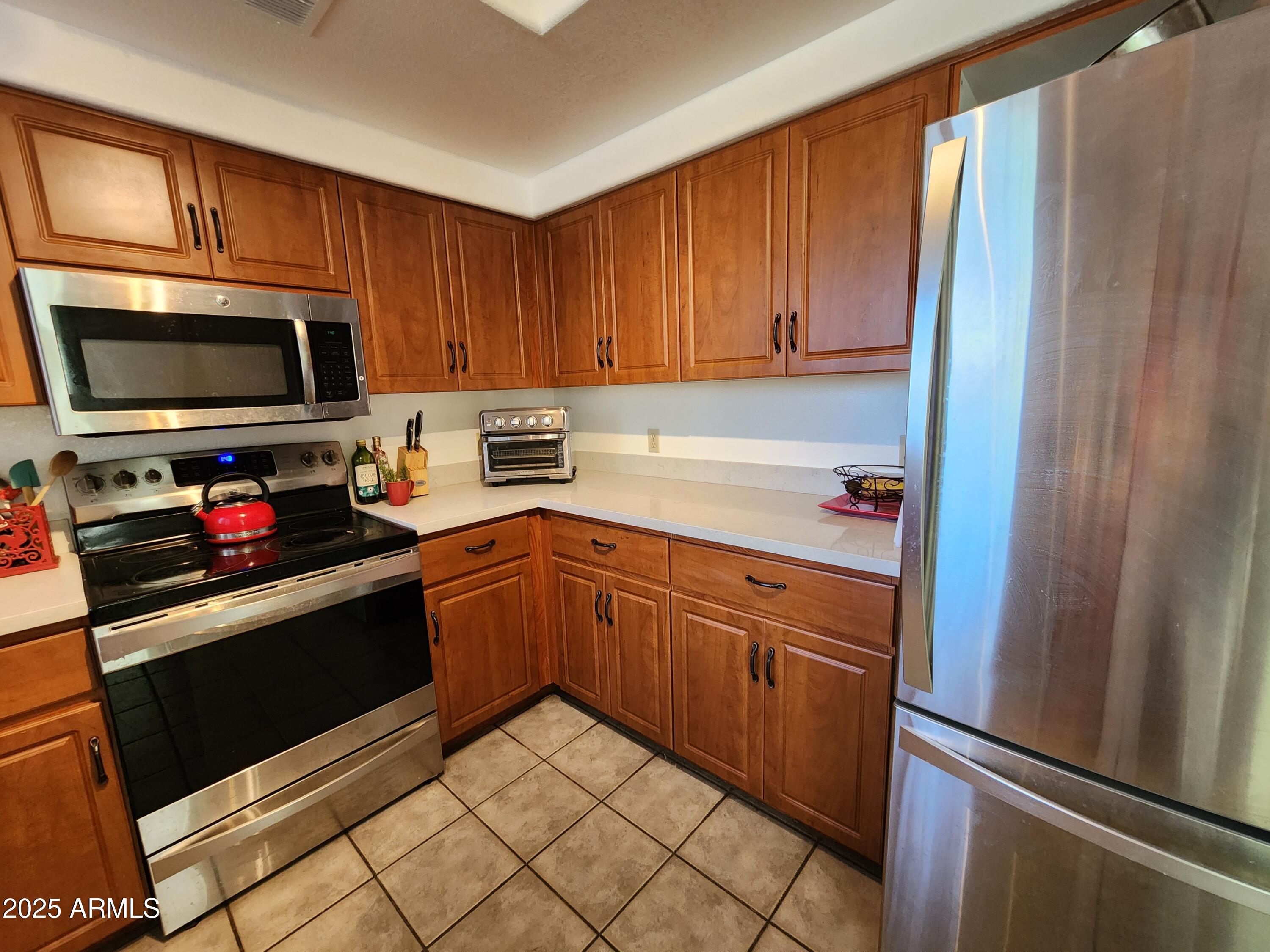 7575 East Indian Bend Road, Unit 1029 Scottsdale, AZ 85250 - Photo 10 of 28 Kitchen 5
