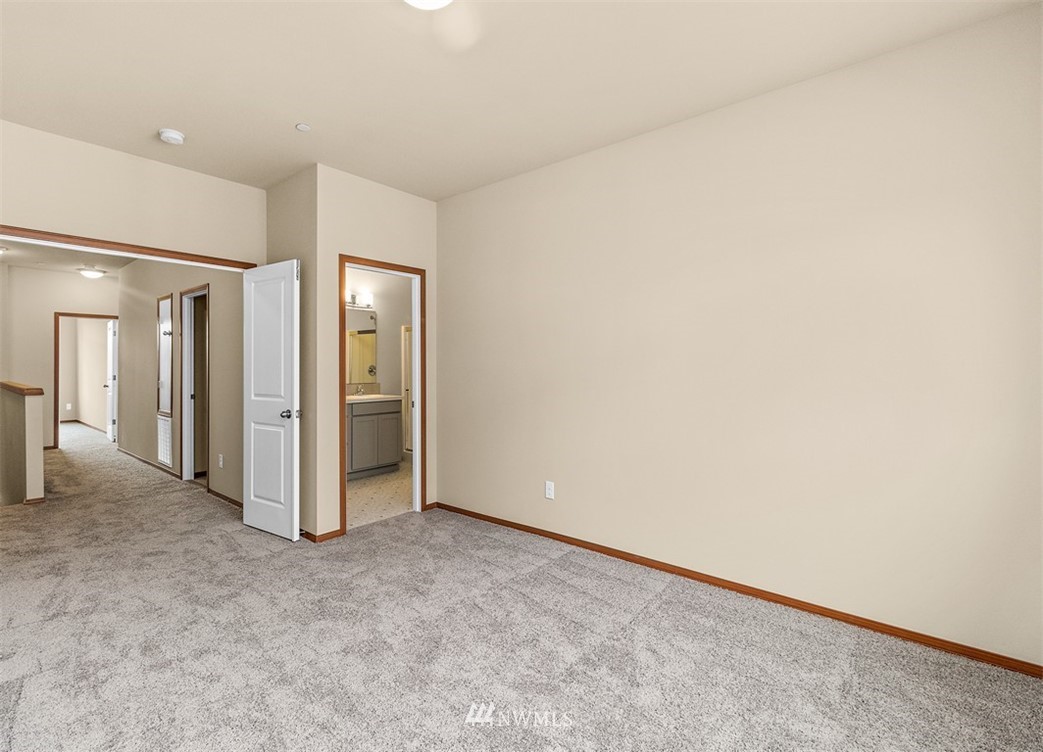1050 Magnuson Way Bremerton, WA 98310 - Photo 10 of 14 Gallery Image 10