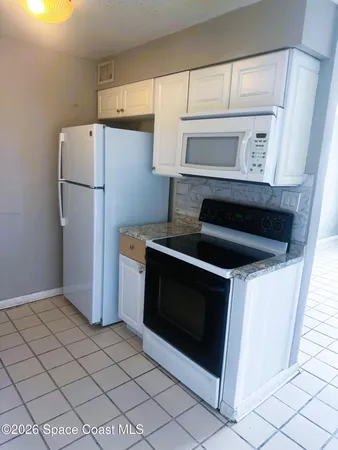 $1,350 | 140 Minna Lane, Unit 101, Merritt Island, FL 32953