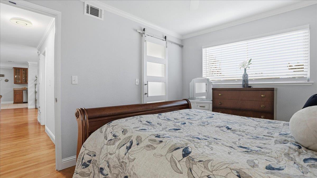 5701 Chipping Way Citrus Heights, CA 95621 - Photo 28 of 41 a bedroom with a bed and a window