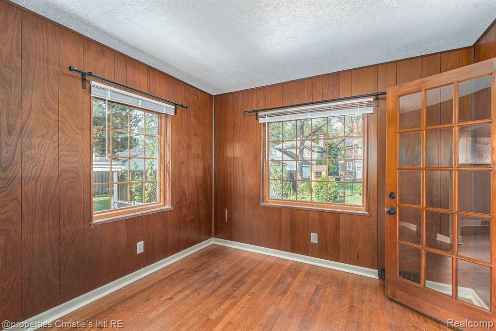 302 Moran Road Grosse Pointe Farms, MI 48236 - Photo 15 of 38