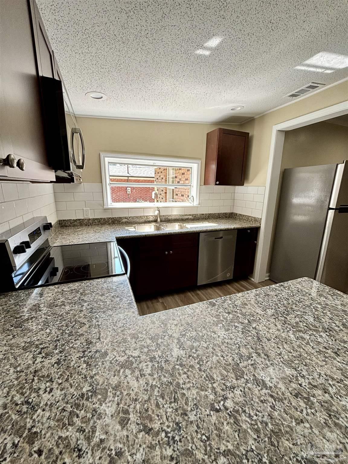110 Rue Max Street Pensacola, FL 32507 - Photo 12 of 24