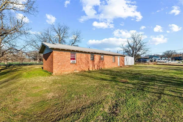 $170,000 | 508 Fannin Street, Millsap, TX 76066
