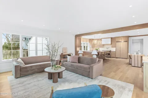 $5,200,000 | 2 Potter Drive, Old Greenwich, CT 06870