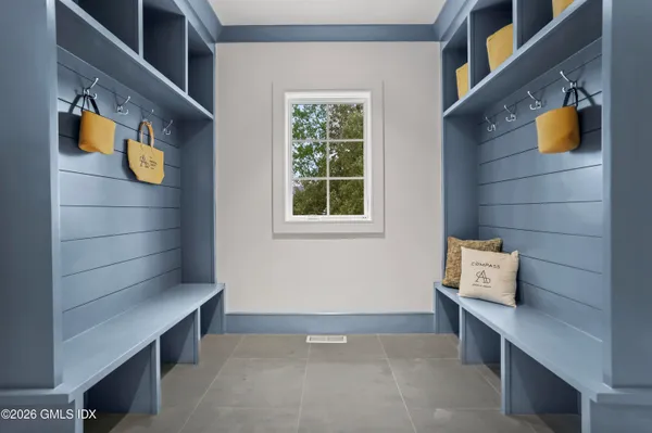 $5,200,000 | 2 Potter Drive, Old Greenwich, CT 06870