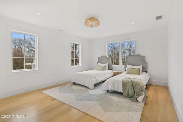 $5,200,000 | 2 Potter Drive, Old Greenwich, CT 06870