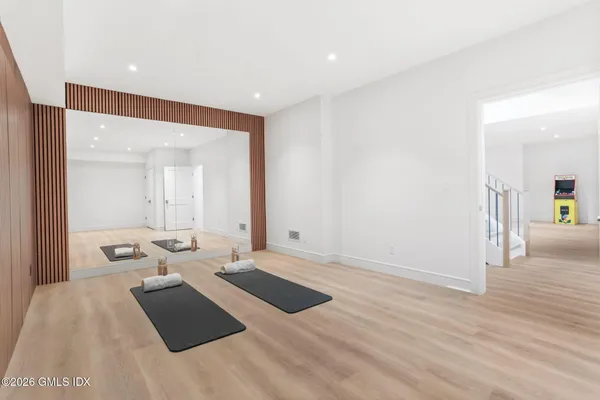 $5,200,000 | 2 Potter Drive, Old Greenwich, CT 06870